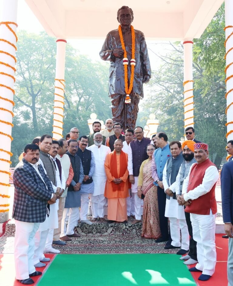 मुख्यमंत्री योगी