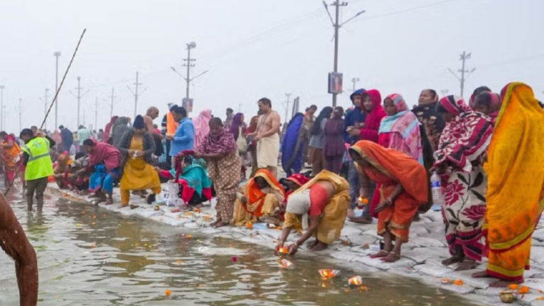 माघ पूर्णिमा पर संगम स्नान के साथ पूरा होगा महाकुम्भ का कल्पवास